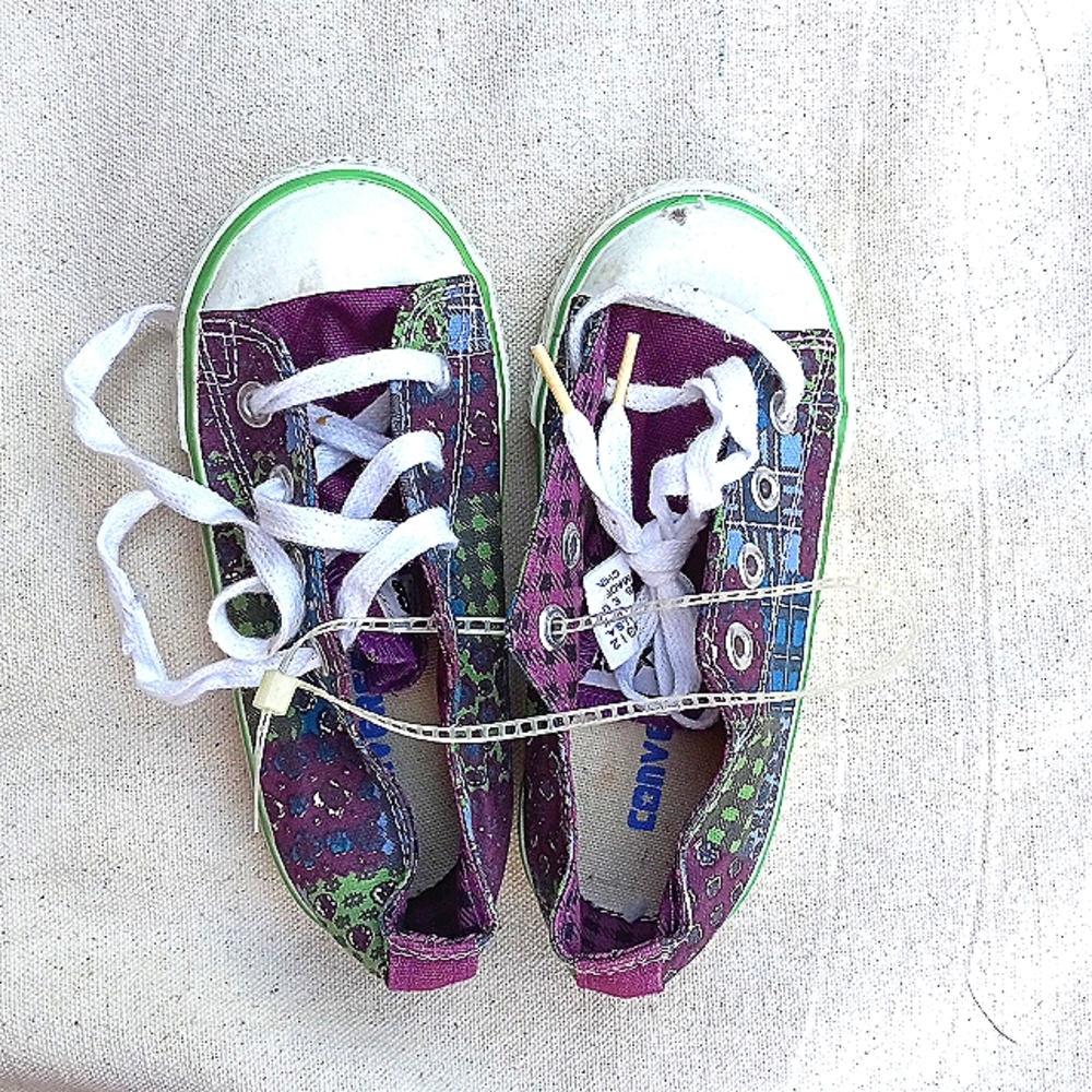 Toddler converse sneakers size 8.5